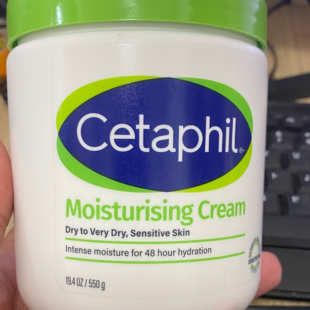 Cetaphil Moisturising Cream — Hydrating White & Green Formula